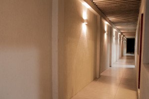 Corredor-de-Circulacao-Interno-Rua-Nogueira-Acioli-996-Coworking-Fortaleza-Arsenal-Office-Iluminacao